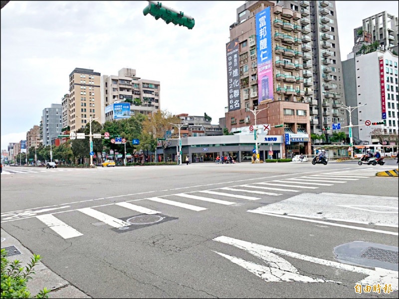 全國地王換人 大安森林公園角地 每坪飆破1500萬